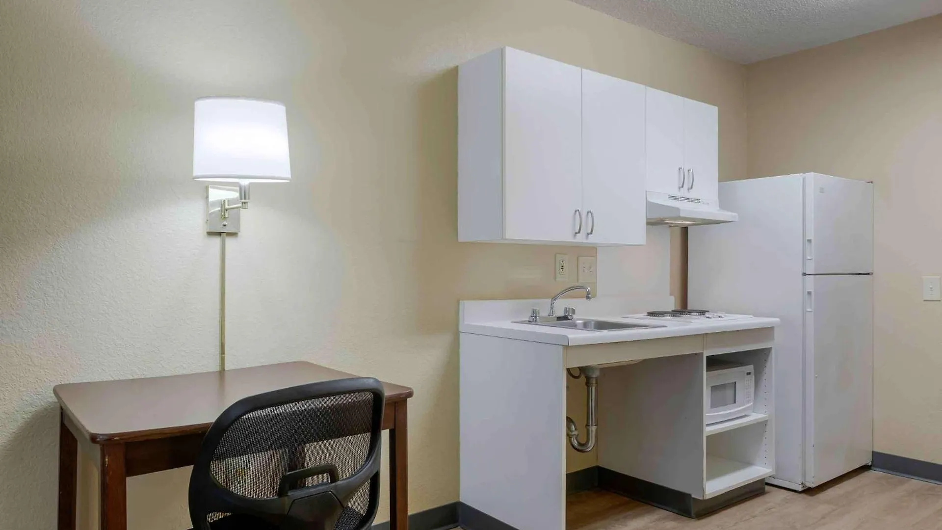 Extended Stay America Select Suites - Phoenix - Airport - E Oak St 2*,  United States
