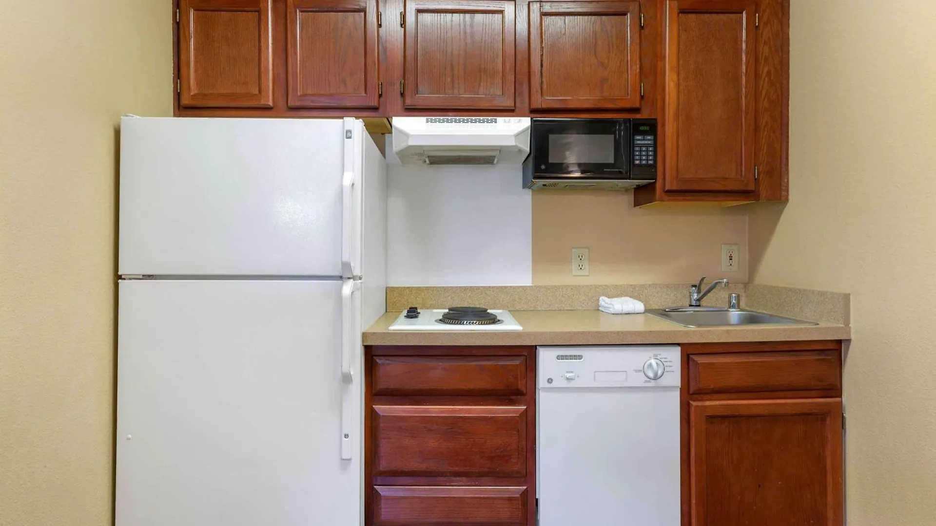 Extended Stay America Select Suites - Phoenix - Airport - E Oak St Hotel