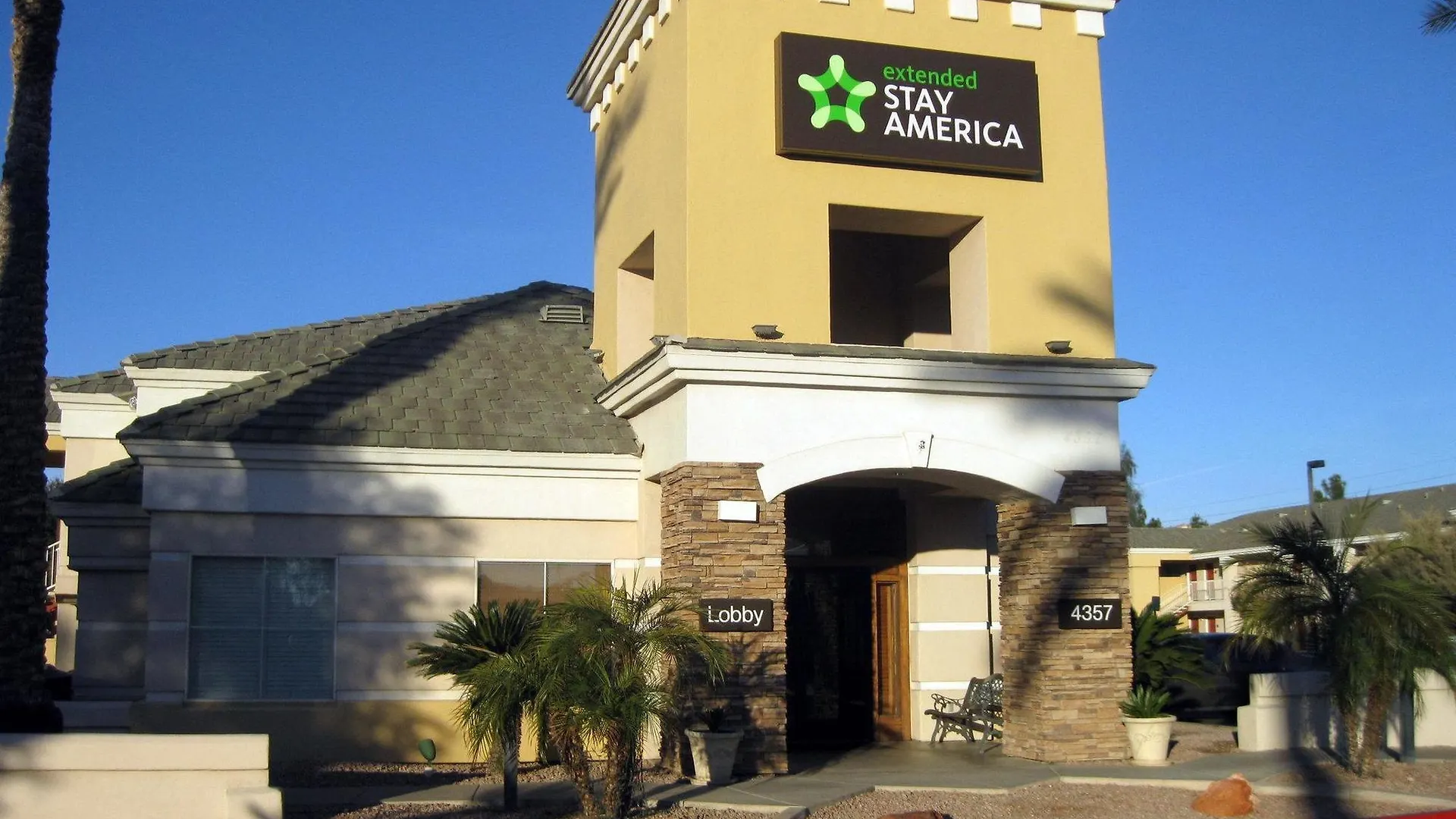 Extended Stay America Select Suites - Phoenix - Airport - E Oak St